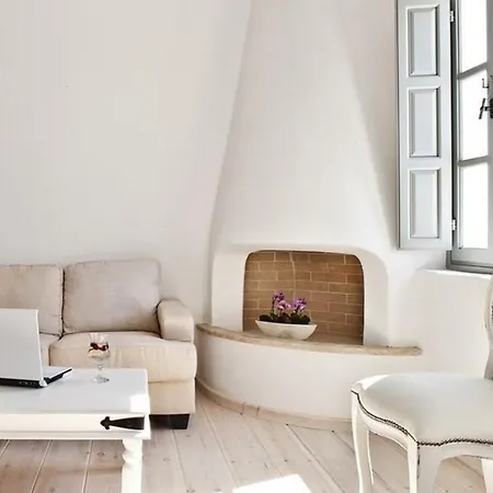 Extraordinary Santorini | 3 Bedrooms | Kagome | Breathtaking Aegean Sea Views | Private Oudoor Pool | Mechalohori